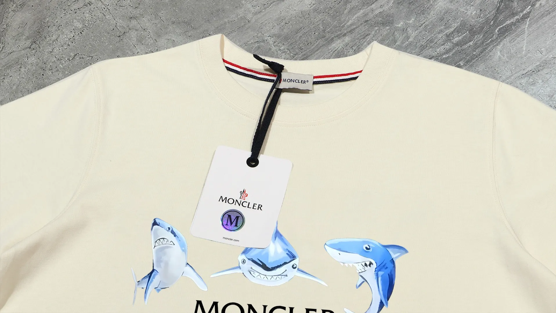 【 In Stock 📦 】 〖 𝐌𝐎𝐍𝐂𝐋𝐄𝐑~ 〗 440g ， 😎 ， ， Factory 2026 T ， ， Premium LOGO， Same Style ：Black White Size：S M L XL 2XL